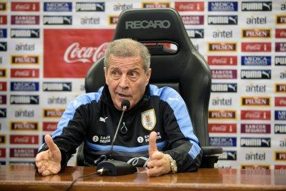 El entrenador Óscar Tabárez dirige a la selección de Uruguay desde el 2006.