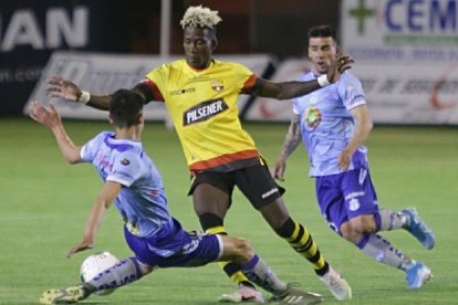 El empate de Barcelona ante Macará en el estadio Bellavista provocó críticas sobre jugadores y cuerpo técnico del equipo amarillo