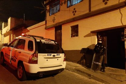 Agentes de varias unidades policiales allanaron siete viviendas.