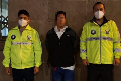 El detenido  al parecer sería expendedor de droga.