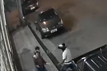 El robo quedó registrado en vídeos de seguridad.