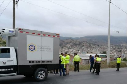 La Policía investiga las causas por las que asesinaron a las dos personas.