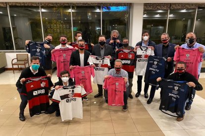 Dirigentes de Flamengo e Independiente del Valle se reunieron en Quito.