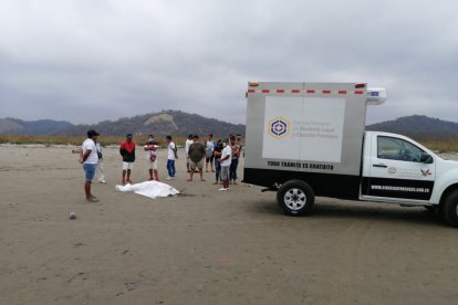 Luis Alberto Ross Gilces fue localizado sin vida la mañana de hoy en la playa de Punta Napo.