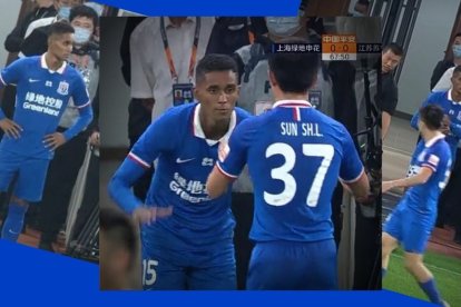 Fidel Martínez, en el instante en que entra a debutar con su nuevo equipo.