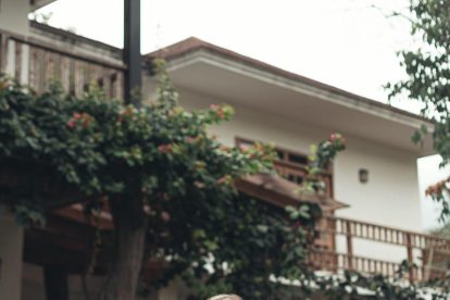 Bárbara explica que pasó por muchos dermatólogos que curaban su acné, pero tiempo después volvía