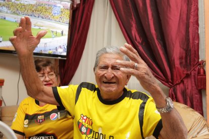 Panchito era el hincha con más años de edadque tenía el Barcelona.



ABRIL del 2017, MARIUXI CACERES, Guayaquil-Ecuador

Agencia (ag-expreso)