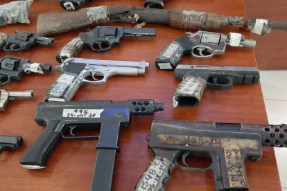 Parte de los pertrechos requisados a hampones y violentos en los últimos meses.