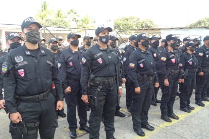 Miembros de la UMO durante la ceremonia de aniversario de esta unidad.