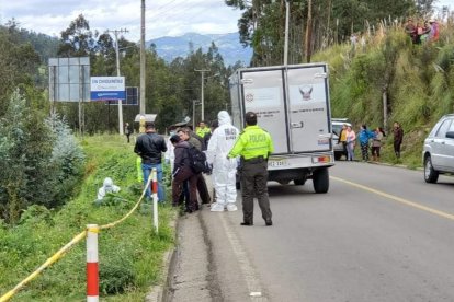 El médico fue hallado a orillas del río Machángara, sector San Andrés, de la parroquia Chiquintad.