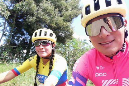 Lisenia Romo junto a su esposo Jonathan Caicedo durante un día de entrenamiento en 

Santa Martha de Cuba.