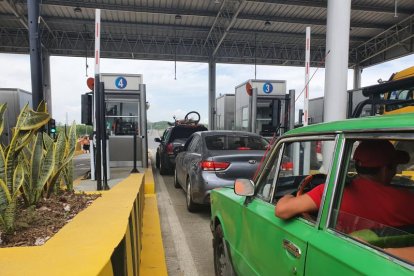 El peaje entre Chongón (Guayaquil) y Santa Elena recibirá un mayor flujo en este feriado por la independencia.