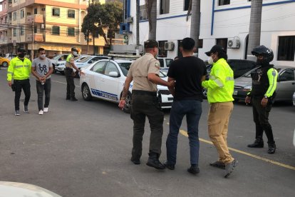 Los supuestos estafadores pedían hasta cinco mil dólares para dizque gestionar el ingreso a la Policía.