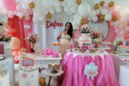 Pamela tiene 41 años y 22 de trayectoria artística.