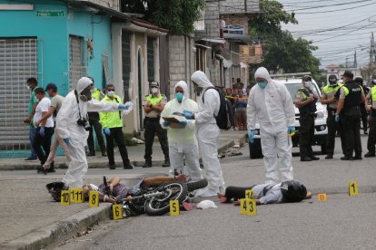 El incremento de muertes aumenta también la percepción de inseguridad en la población.



PERIODISTA : MARCELO GUTIERREZ 



FECHA : 19/03/2020 



Agencia (ag-extra)