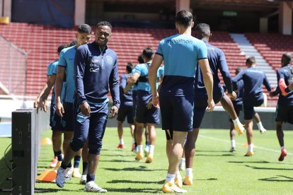 El combinado ecuatoriano va por sus primeros puntos ante Uruguay, este martes a las 16:00.