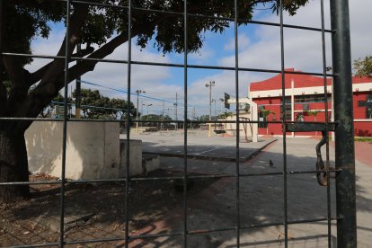 La balacera no dejó heridos, tan solo suto entre los jóvenes que jugaban en la cancha

Agencia (ag-extra)