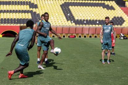 Barcelona ha venido trabajando con normalidad en su estadio.