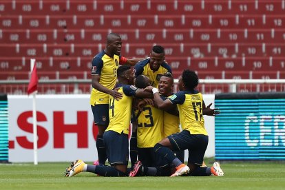 Toda el festejo de Ecuador en el Rodrigo Paz Delgado