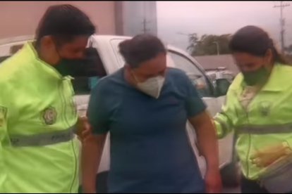 Exagente metropolitana fue llevada ante el fiscal de turno que calificó la flagrancia del hecho.