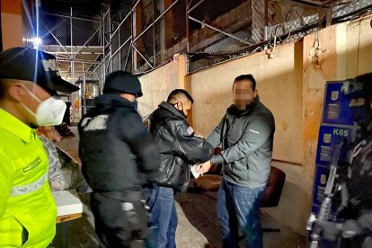 Cerca de las 02:00 de la madrugada de este viernes llegó a la cárcel 4 de Quito el privado de la libertad Jacobo Bucaram.