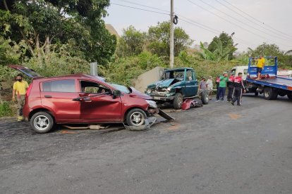 En uno de los accidentes murieron dos jóvenes que viajaban en un auto por el sitio Las Guaijas.