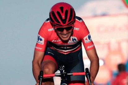 Richard Carapaz se mantiene como líder de La Vuelta a España.