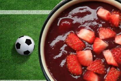 Nos vamos de harta colada morada y fútbol.