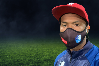 Arturo Mina después del susto del terremoto fue al estadio donde a las 12:00 del 30 de octubre juega la Copa de Turquía.