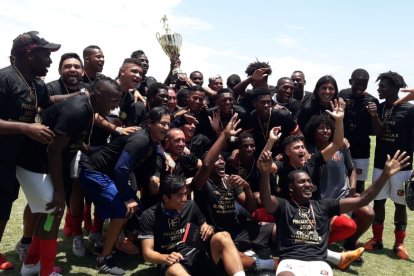 Everest, campeón de Guayas, busca seguir con vida en el zonal nacional de ascenso