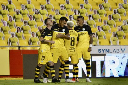 Damián Díaz y Christian Colmán pusieron los goles en Barcelona.