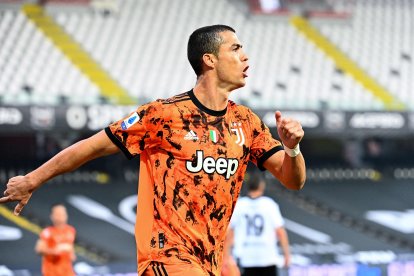 Cristiano Ronaldo se destaca como goleador de la Juventus italiana.