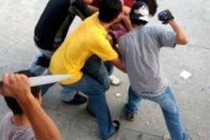 Los implicados fueron detenidos por los policías.