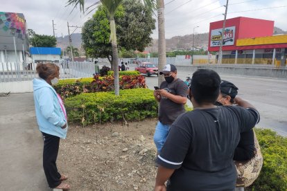 Los familiares del difunto tienen la esperanza de que una cámara cercana al sitio del accidente haya captado la placa del carro implicado en el siniestro.