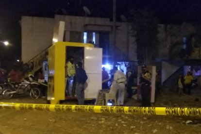 El asesinato se cometió en el puesto de hamburguesas que recientemente había inaugurado la víctima.