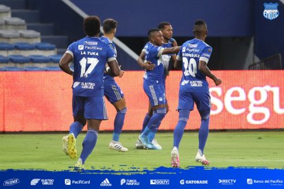 Emelec volvió a sonreír en LigaPro al ganarle 2-0 a Católica.