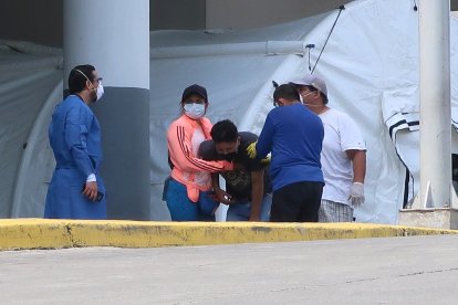 Abril fue el mes más crítico para el país, el sistema de salud estuvo colapsado por pacientes covid-19 positivo.