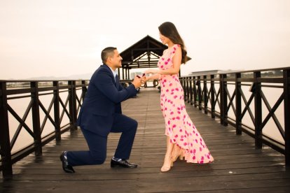 El teniente coronel y su novia en un momento espcial de sus vidas.