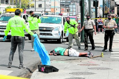 El crimen ocurrió en las calles Machala y Manabí, en el centro porteño.