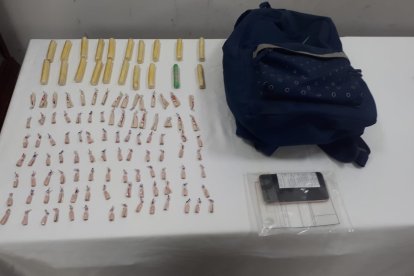 Parte de las dosis halladas en una vivienda de la ciudadela Pradera, en el cantón Milagro.