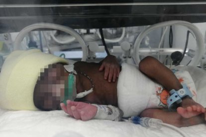 Estuvo 43 días en la Unidad de Cuidados Intensivos y nació con un peso de 1.200 gramos.