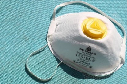 Este tipo de cubrebocas no es muy recomendable, puede traerte problemas, según los expertos.