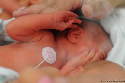 Referencial. La justicia británica estima que la mujer ha matado a muchos bebés.