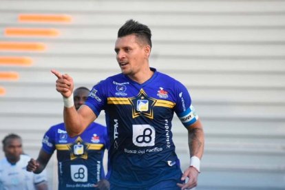 Carlos Garcés, hombre gol del cuadro mantense, no jugará en Cuenca