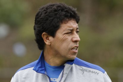 El entrenador Paúl Vélez llegó al banquillo de Macará en la temporada 2016.