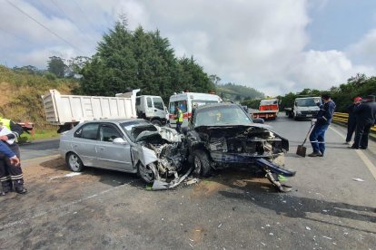 Cinco personas resultaron heridas en el accidente de Mejía.