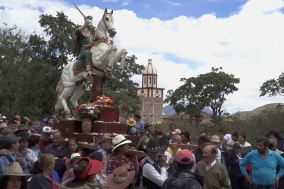 Este recorrido es considerado una manifestación cultural viva de la fe en el patrono Santiago, a quien celebran cada 25 de julio.