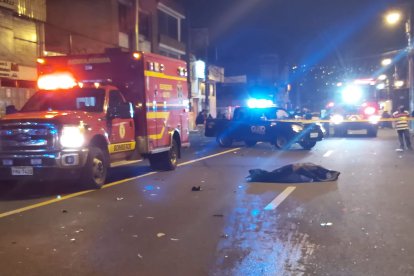 según los testigos del hecho, el joven murió en el acto.