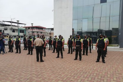 Lograr una policía más vigorosa para enfrentar al crimen, es la meta del alto mando.