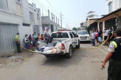 El padre y sus dos vástagos andaban con un guardaespaldas.